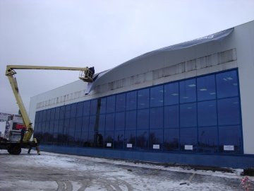 монтаж рекламной вывески