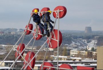 установка вывески цена