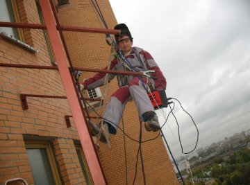 монтаж рекламы высотные работа