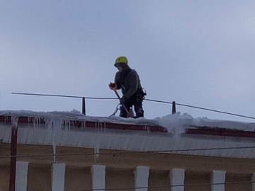 очистка крыши от снега