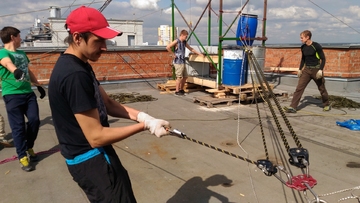 подъем тяжеловесного предмета